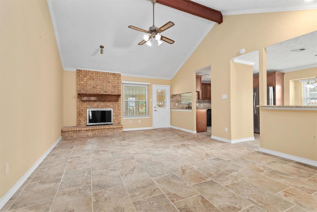 21819 Carisbrook Lane, Humble, Texas image 9