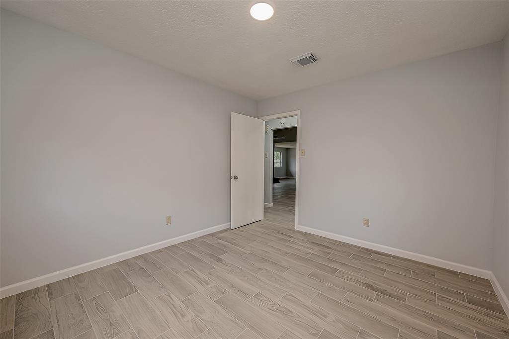 1823 Ripple Creek Drive, Missouri City, Texas image 31
