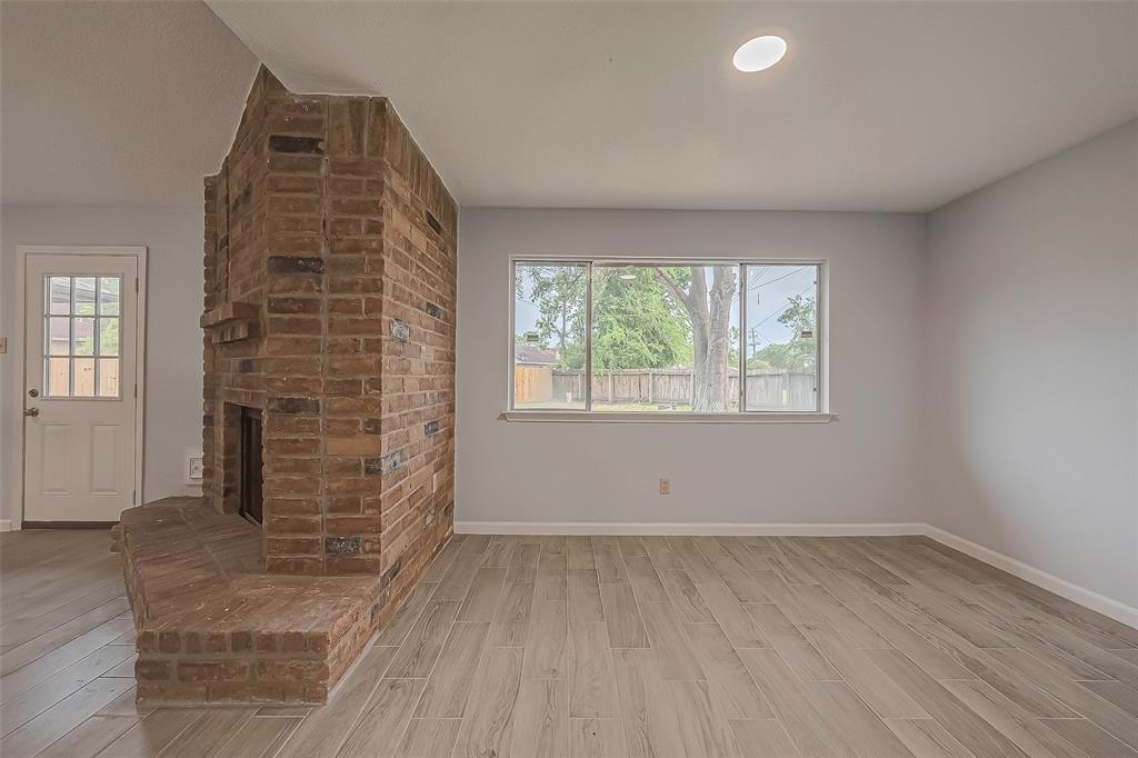 1823 Ripple Creek Drive, Missouri City, Texas image 11