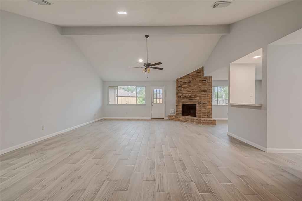 1823 Ripple Creek Drive, Missouri City, Texas image 4