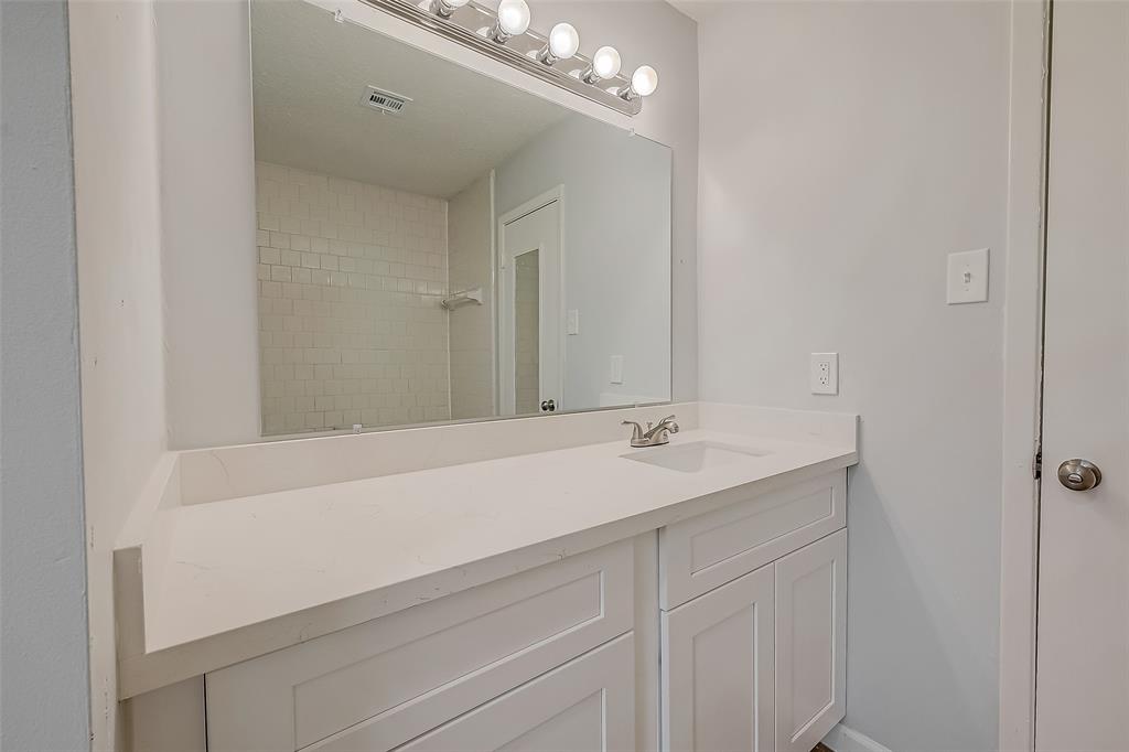 1823 Ripple Creek Drive, Missouri City, Texas image 28