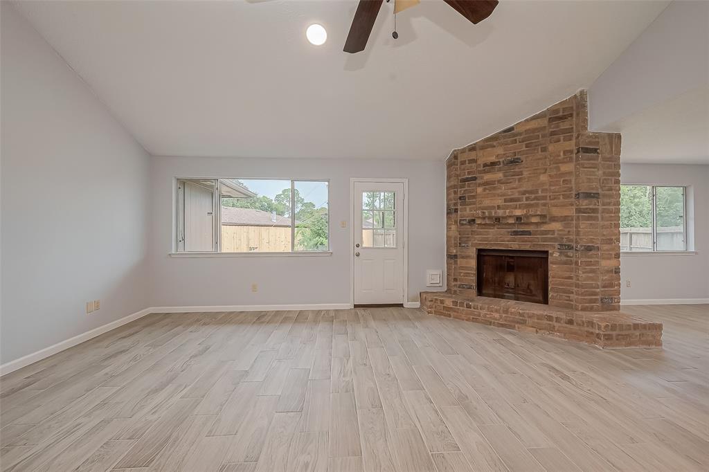 1823 Ripple Creek Drive, Missouri City, Texas image 7