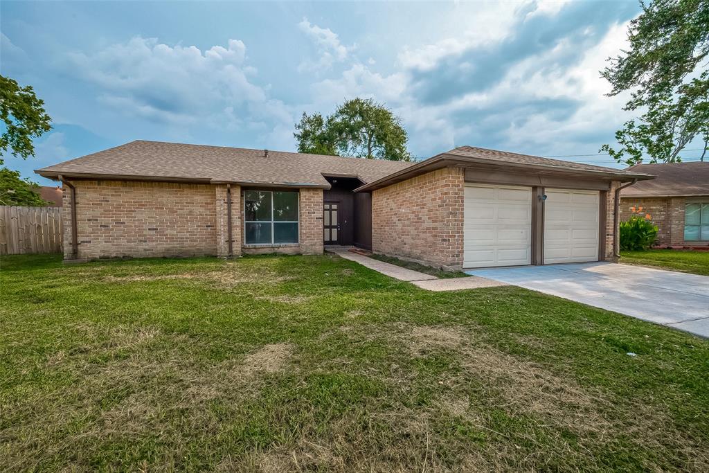 1823 Ripple Creek Drive, Missouri City, Texas image 3