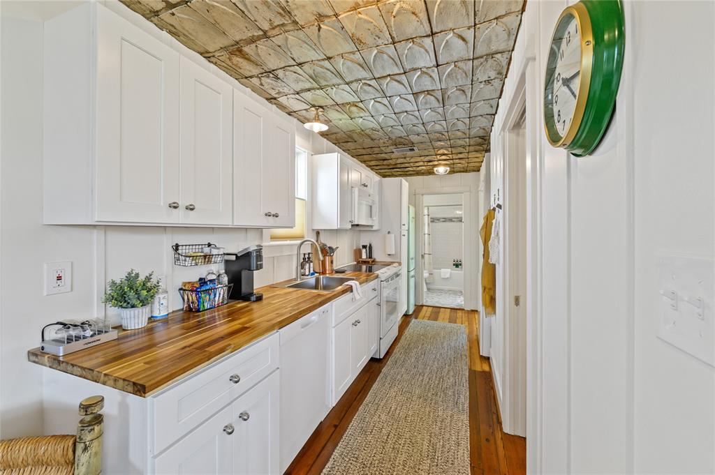 3515 Ursuline Street, Galveston, Texas image 15