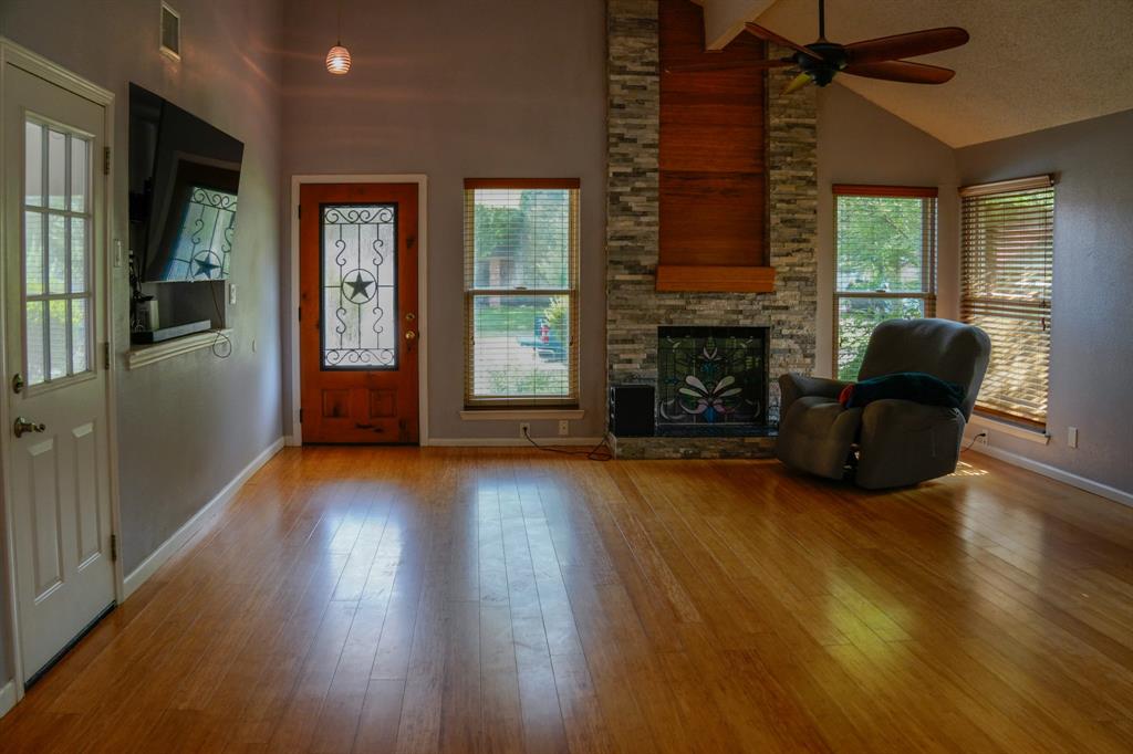 22631 John Rolfe Lane