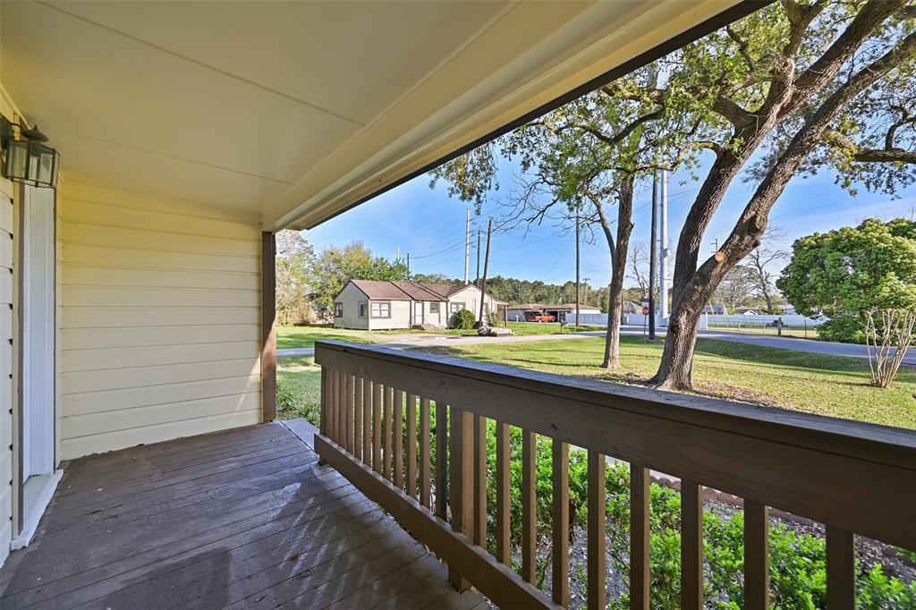 6319 Jackson Road, Hitchcock, Texas image 3