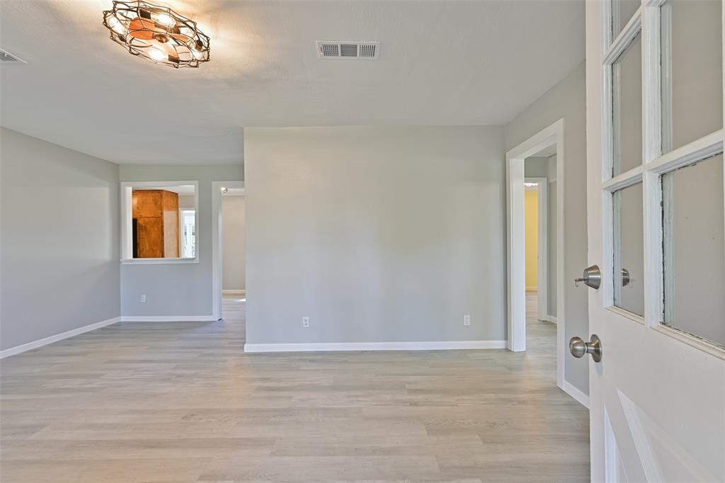 6319 Jackson Road, Hitchcock, Texas image 4