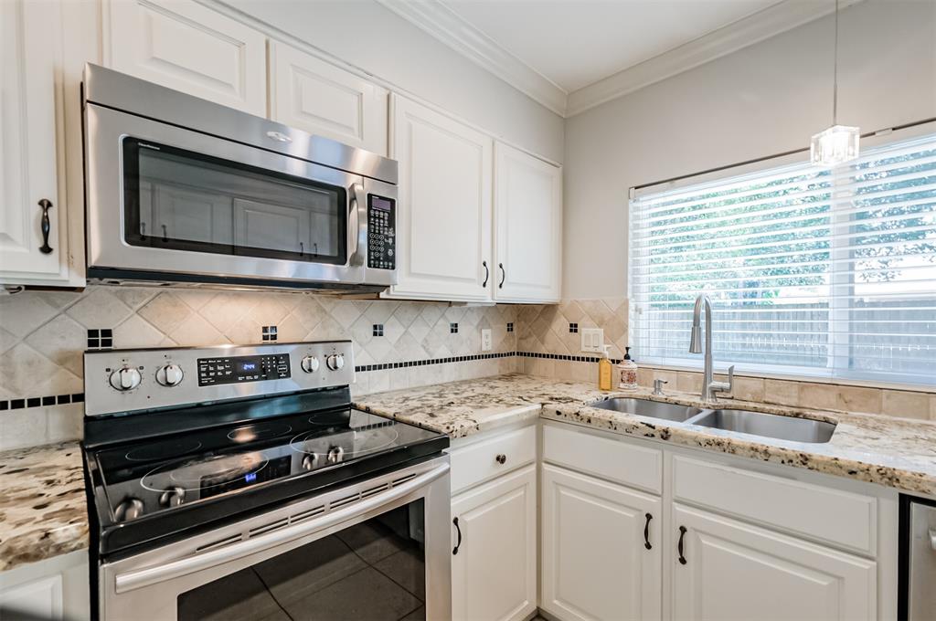 2158 Middle Creek Drive, Kingwood, Texas image 13