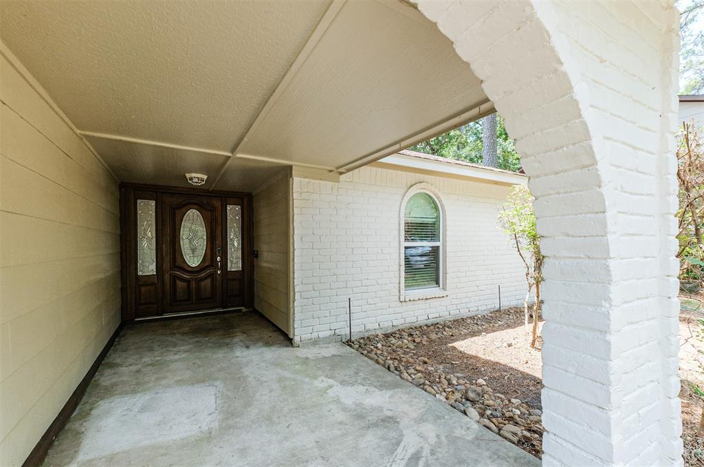 2158 Middle Creek Drive, Kingwood, Texas image 5