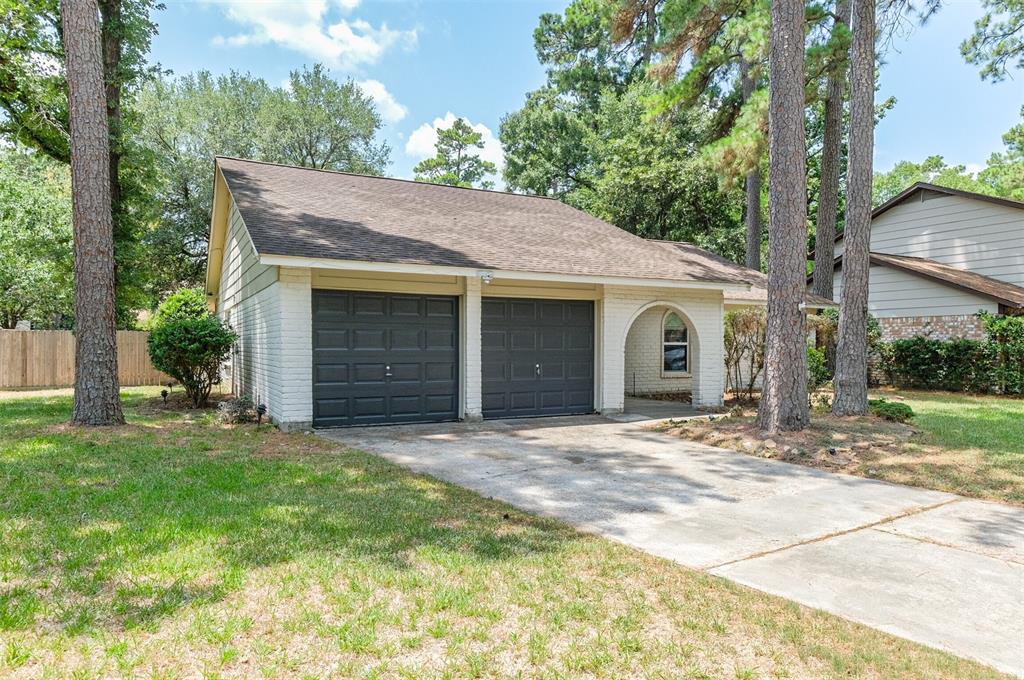 2158 Middle Creek Drive, Kingwood, Texas image 3