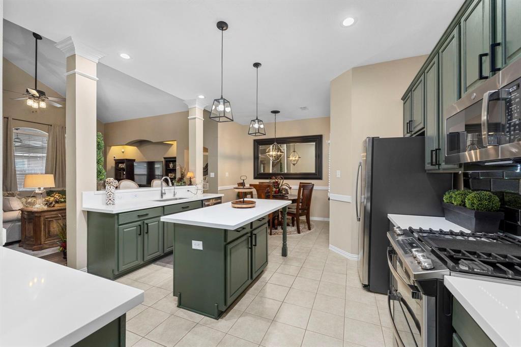 13718 Cardinal Flowers Drive, Cypress, Texas image 17