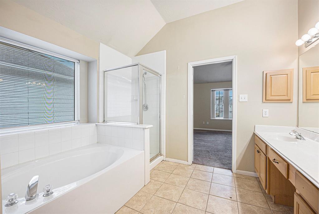 8322 Morning Dawn Drive, Houston, Texas image 12
