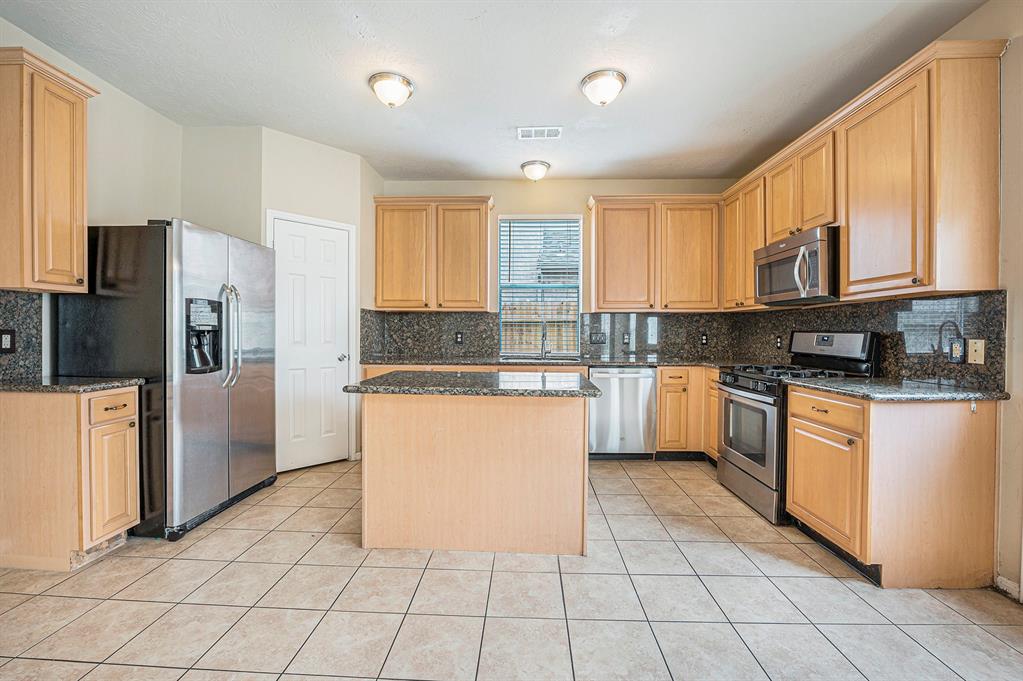 8322 Morning Dawn Drive, Houston, Texas image 8
