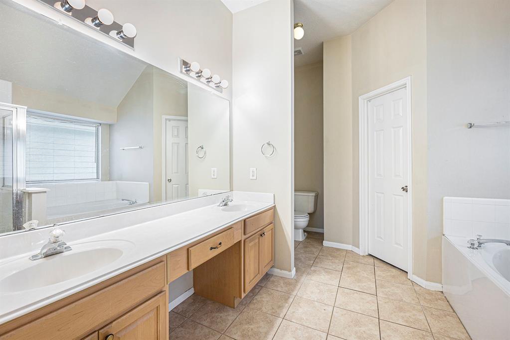 8322 Morning Dawn Drive, Houston, Texas image 11