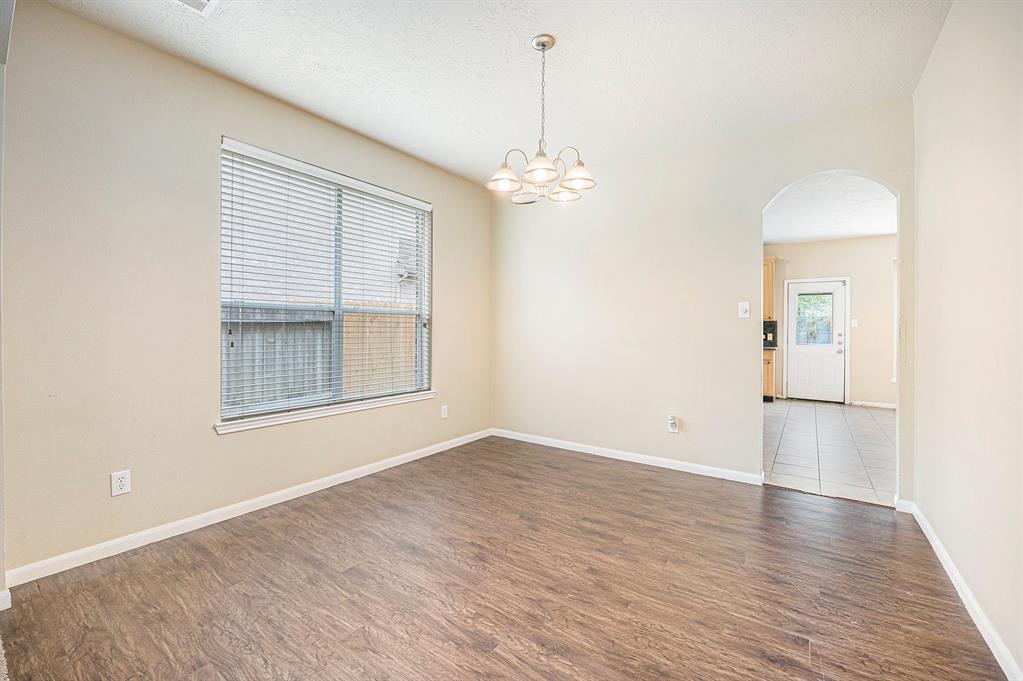 8322 Morning Dawn Drive, Houston, Texas image 5
