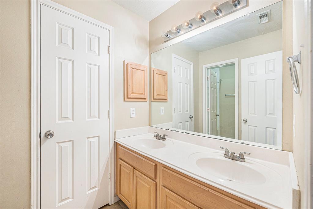 8322 Morning Dawn Drive, Houston, Texas image 13