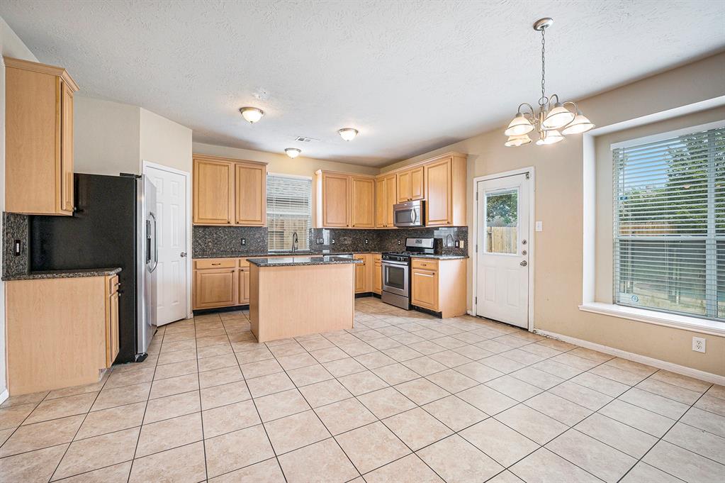 8322 Morning Dawn Drive, Houston, Texas image 7
