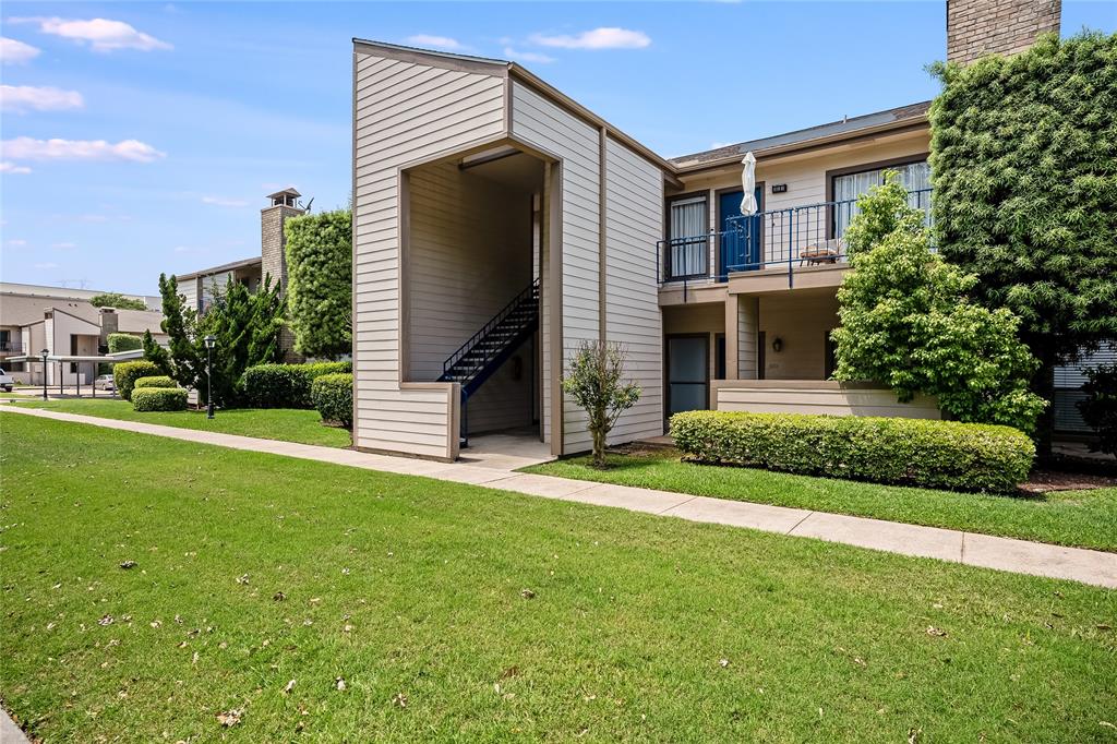 7028 N Holiday Drive, Galveston, Texas image 1