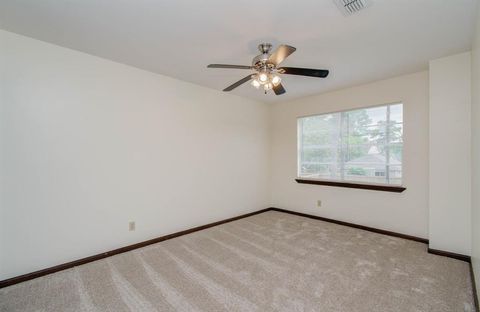 Single Family Residence in Houston TX 10715 Brentway Drive 35.jpg
