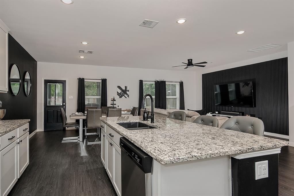 10910 Holly Briar Ct, Tomball, Texas image 11