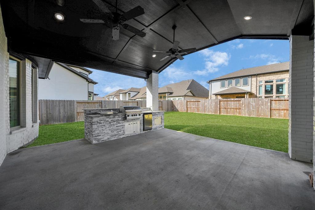 10015 Crescent Wood Drive, Missouri City, Texas image 37