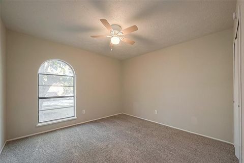 Single Family Residence in Houston TX 6018 Lansdown Drive 30.jpg