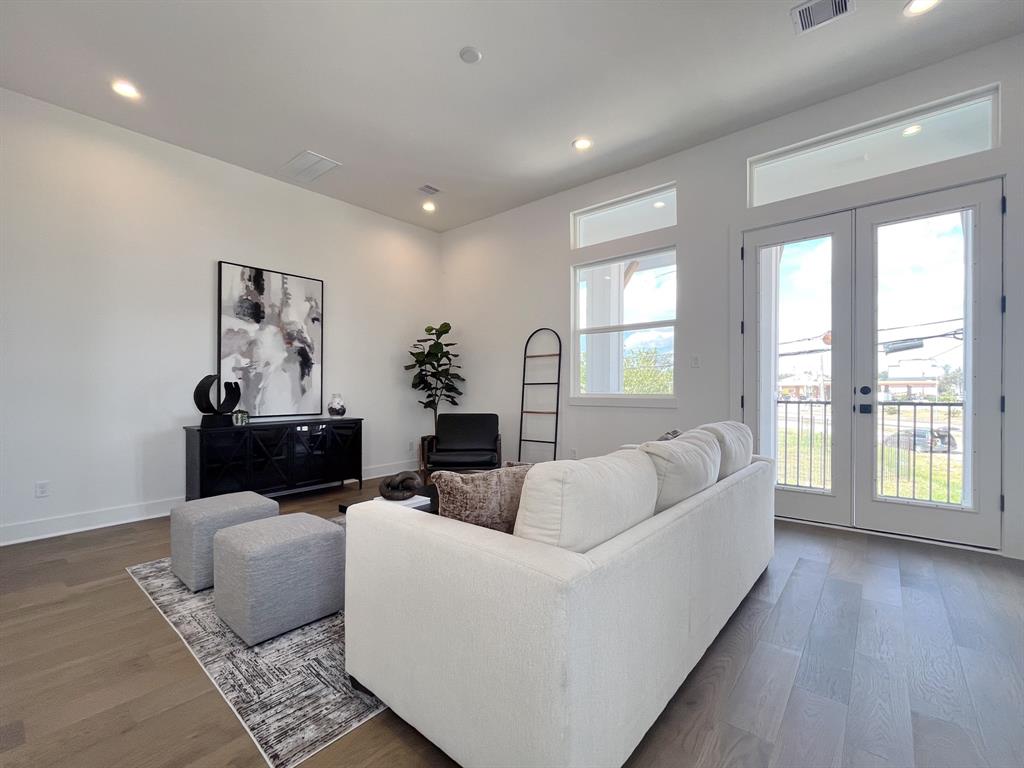 303P Marcella Street, Houston, Texas image 12