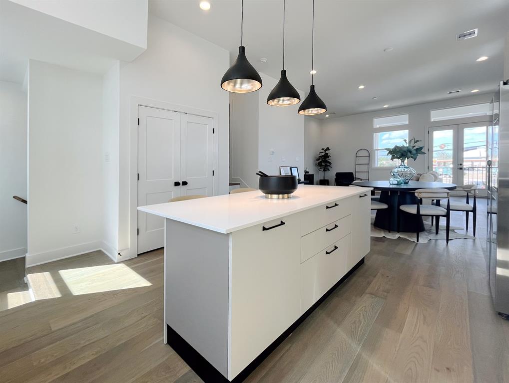 303P Marcella Street, Houston, Texas image 4