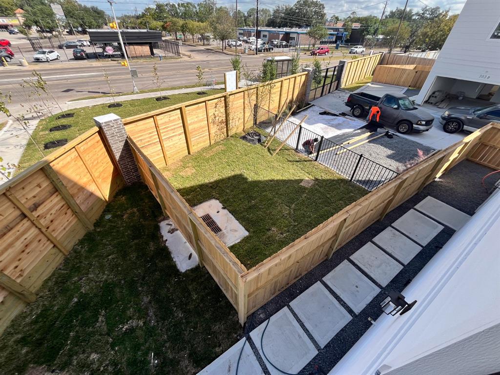 303P Marcella Street, Houston, Texas image 19
