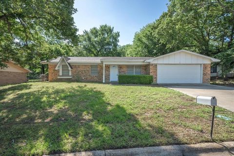 Single Family Residence in Canton TX 1318 Forrest Drive.jpg