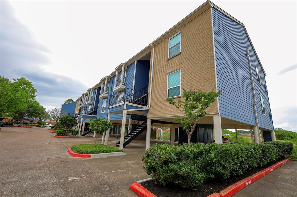 18511 Egret Bay Boulevard #310, Webster, Texas image 1