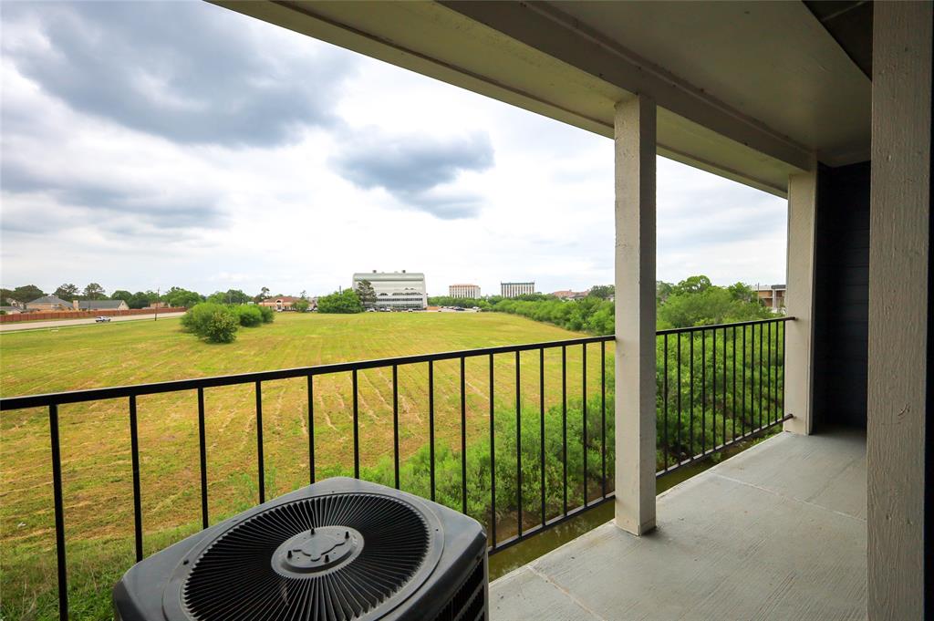 18511 Egret Bay Boulevard #310, Webster, Texas image 22