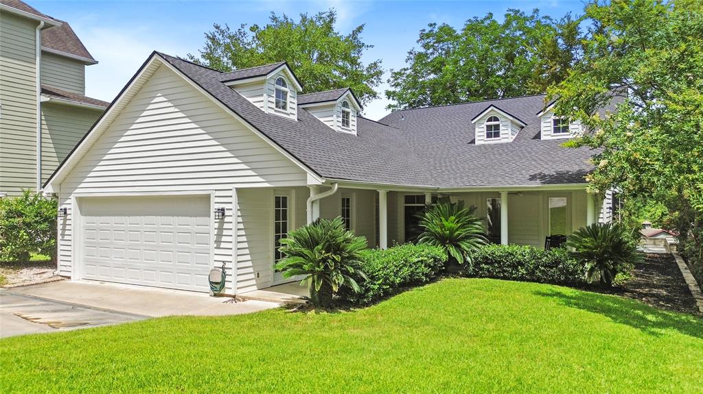81 Lake Oaks Boulevard