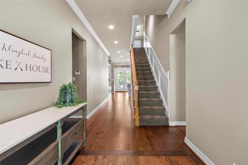 81 Lake Oaks Boulevard