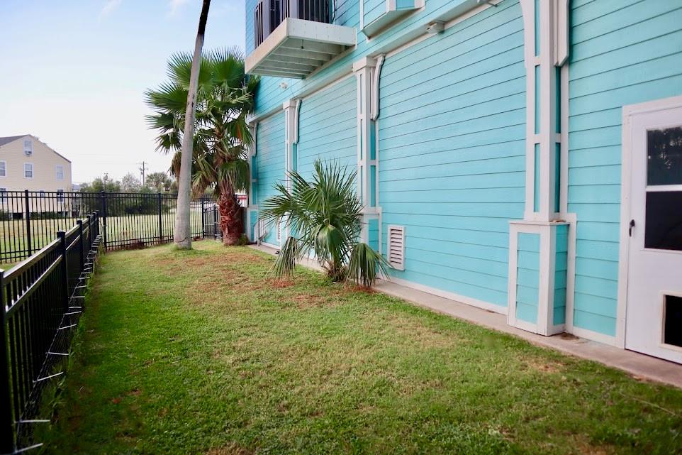 1007 Lillian Lane, Galveston, Texas image 30