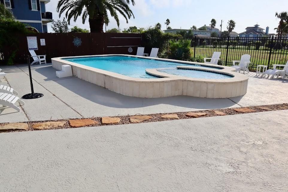 1007 Lillian Lane, Galveston, Texas image 5