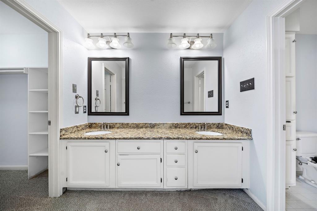 2444 Bering Drive #2444, Houston, Texas image 9