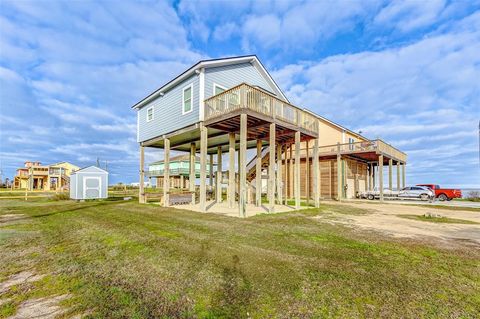 Single Family Residence in Gilchrist TX 1031 Bay Street 3.jpg