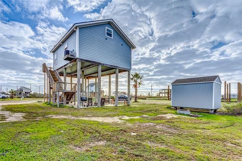 Single Family Residence in Gilchrist TX 1031 Bay Street 14.jpg
