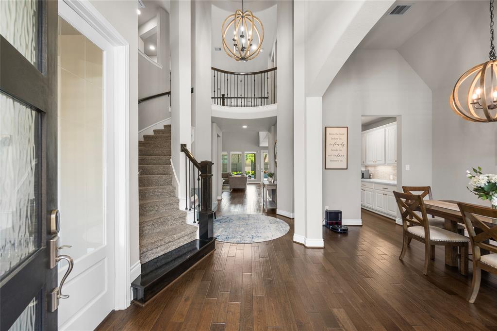 30423 Wild Garden Way Court, Fulshear, Texas image 3