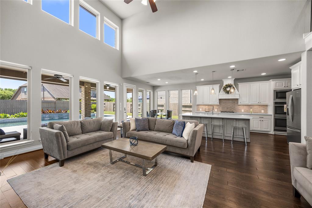 30423 Wild Garden Way Court, Fulshear, Texas image 10