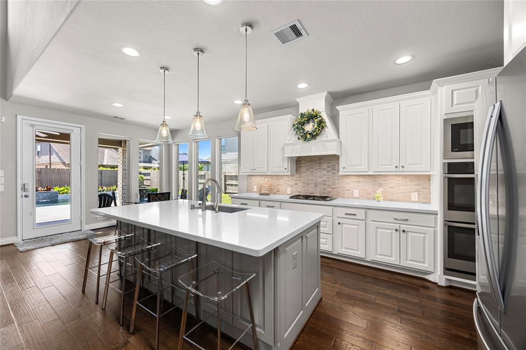 30423 Wild Garden Way Court, Fulshear, Texas image 11