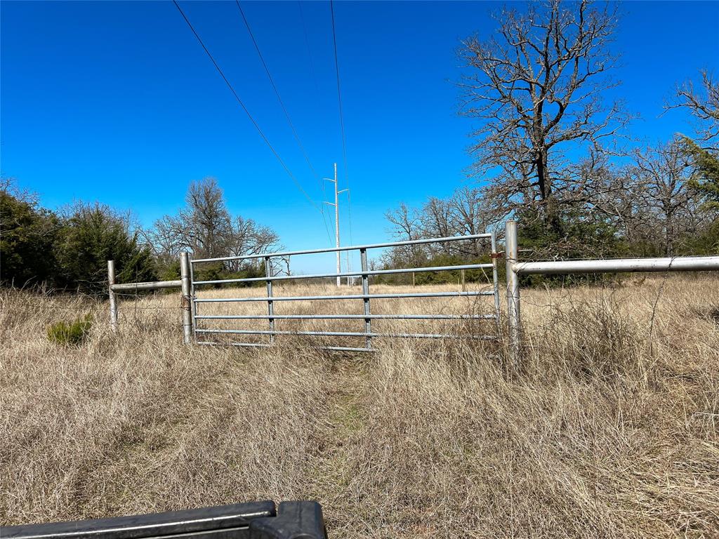 Na Cr 348, Marquez, Texas image 2