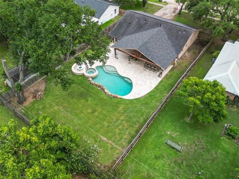 Single Family Residence in Jersey Village TX 15910 Juneau Lane.jpg