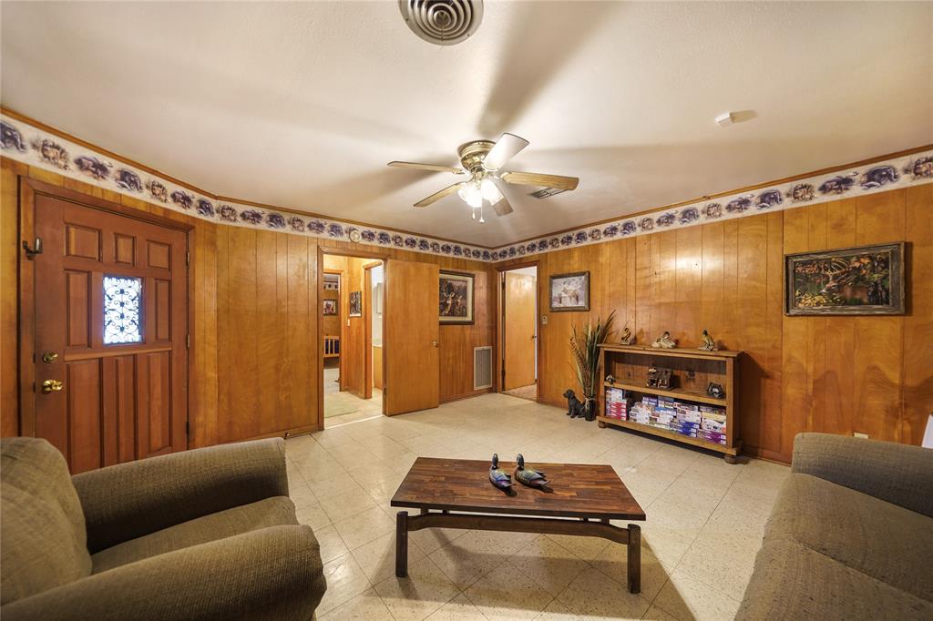 1605 E Main Street, Eagle Lake, Texas image 15