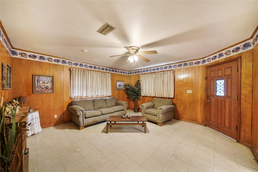 1605 E Main Street, Eagle Lake, Texas image 14