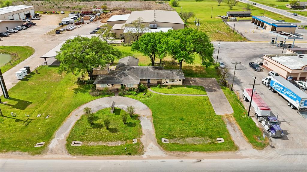 1605 E Main Street, Eagle Lake, Texas image 1