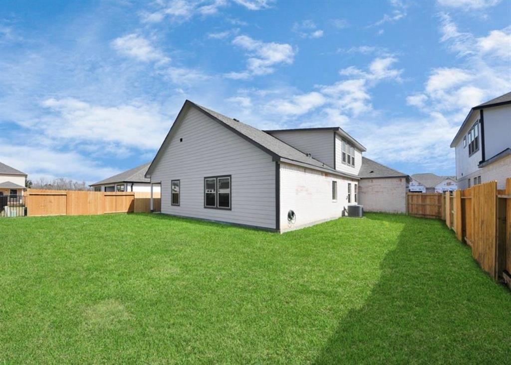 502 Magnetic Hill Drive, Crosby, Texas image 19
