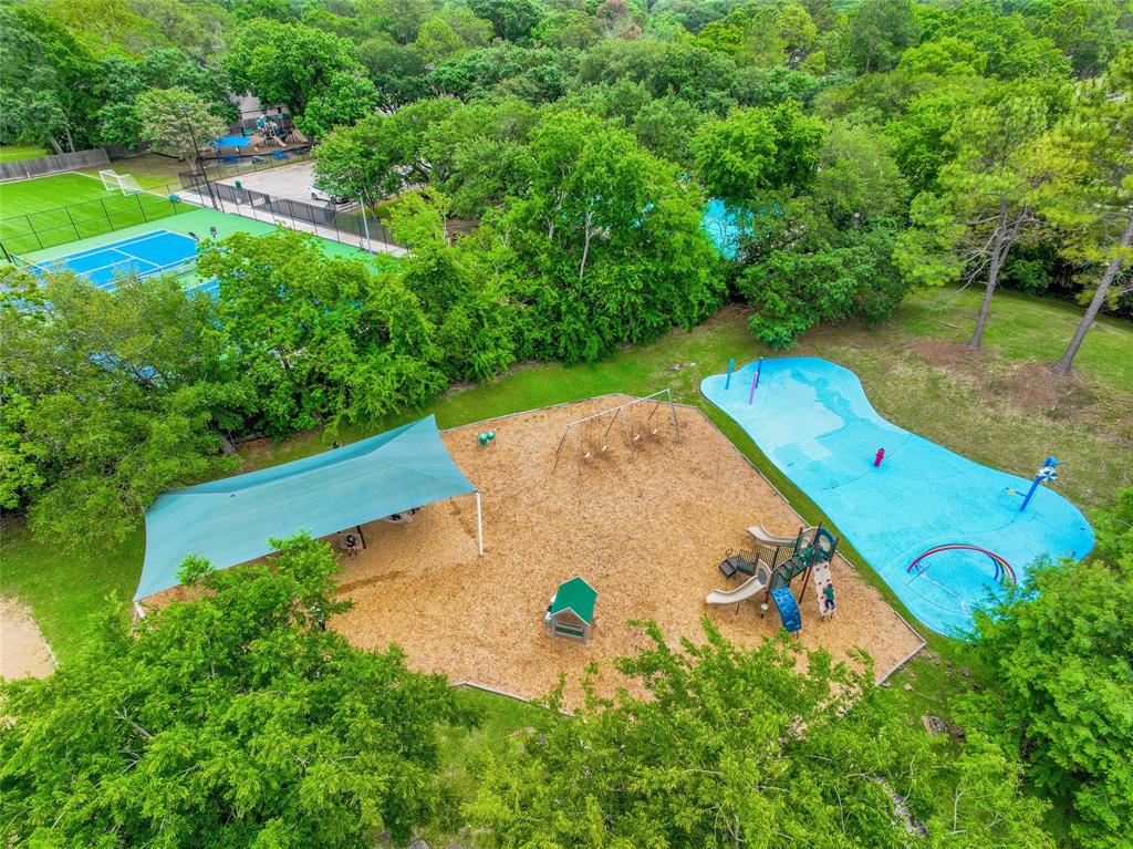 12443 Honeywood Trail, Houston, Texas image 45