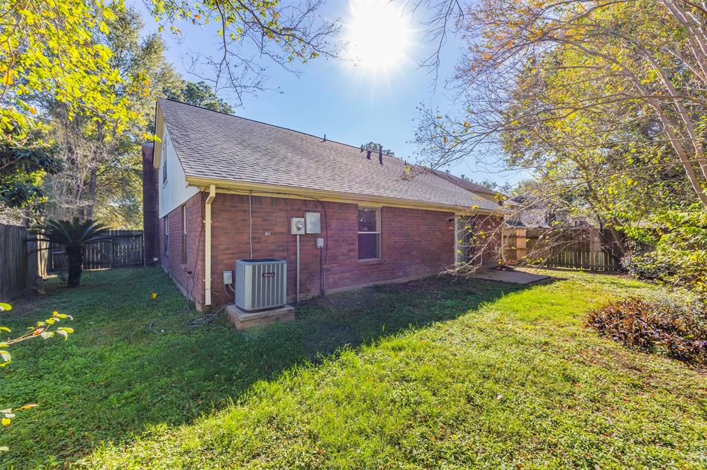9402 Calwood Circle, Spring, Texas image 24